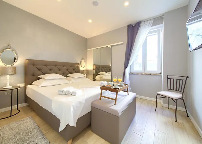 Apartment Old Town Mariolina
