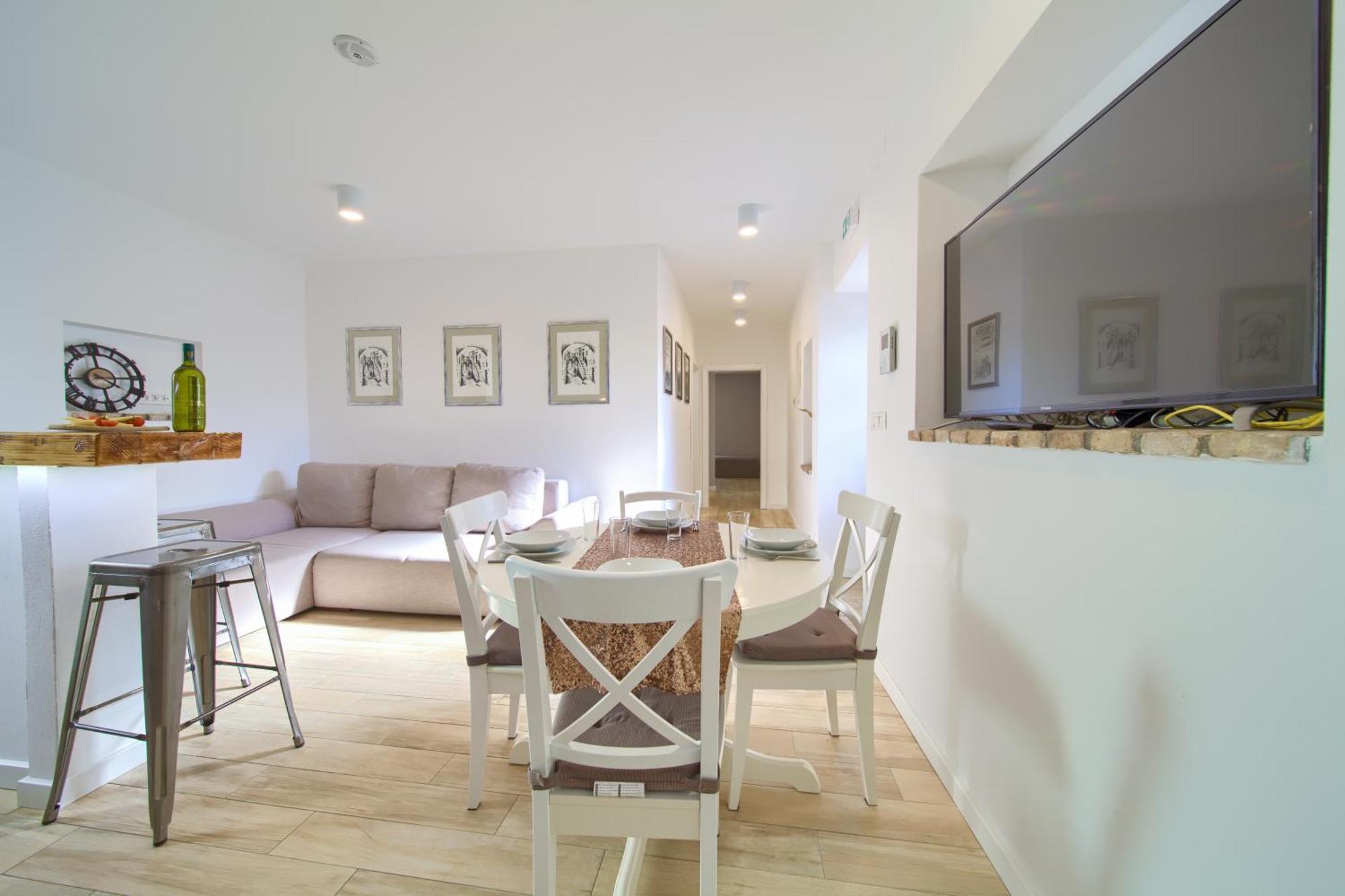 Old Town Mariolina Apartman *