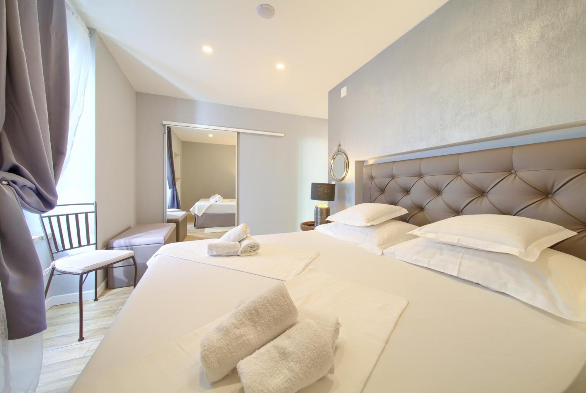 Old Town Mariolina Apartman *