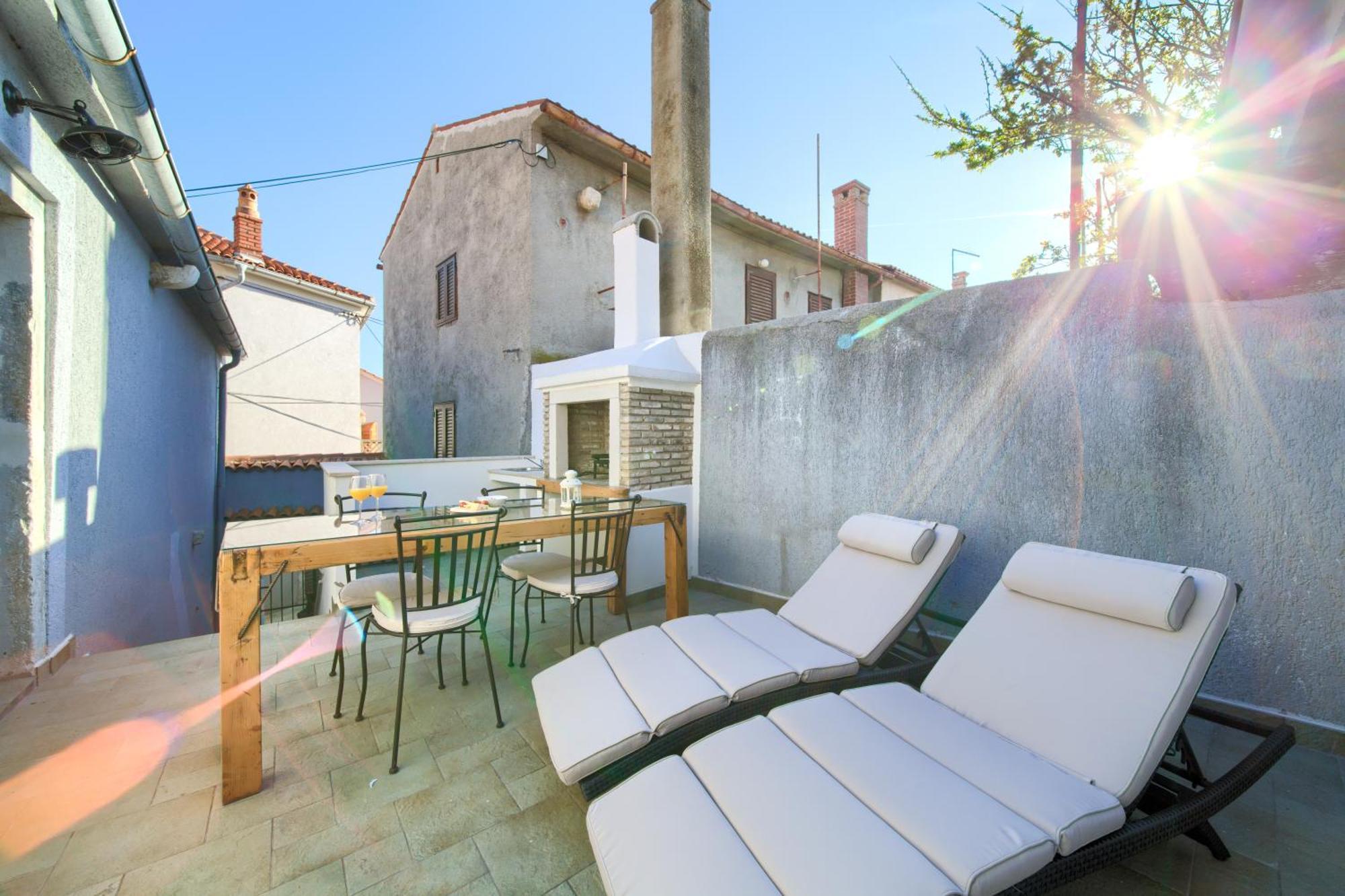 Old Town Mariolina Apartman