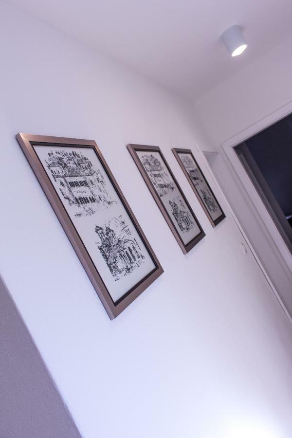 Old Town Mariolina Apartman *