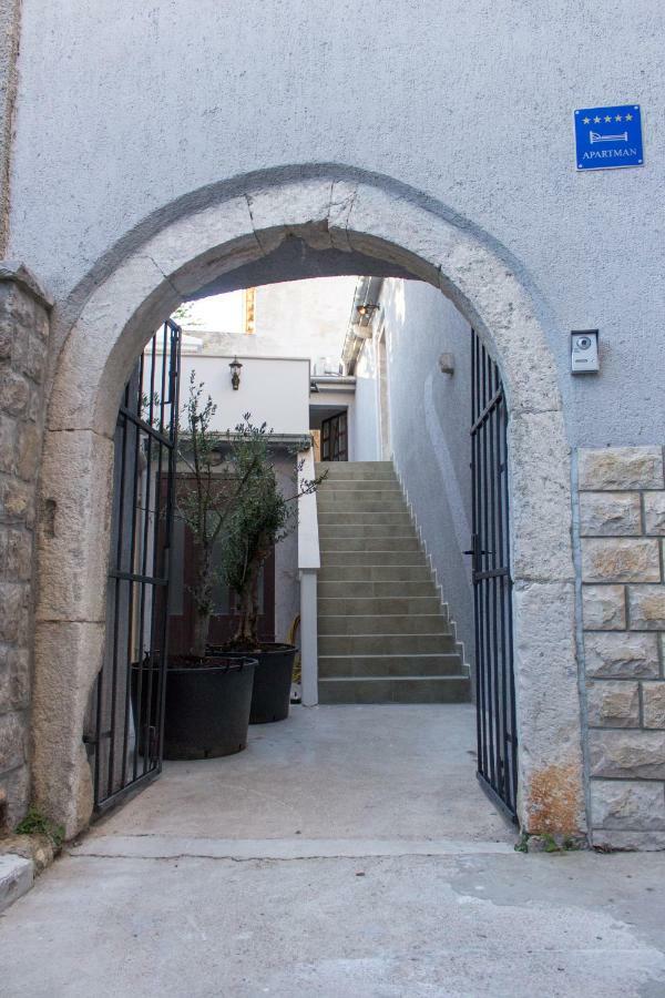 Old Town Mariolina Apartman